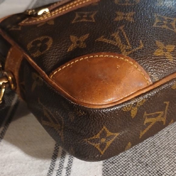 Louis Vuitton Brown Monogram Men's Bag - Picture 6 of 16